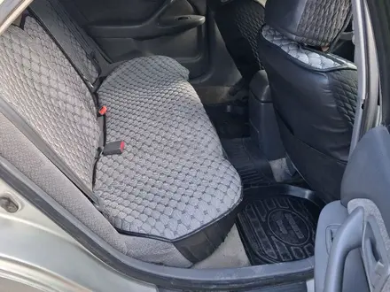 Toyota Camry 2000 года за 3 000 000 тг. в Усть-Каменогорск – фото 5
