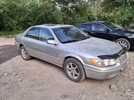 Toyota Camry 2000 года за 3 000 000 тг. в Усть-Каменогорск – фото 8