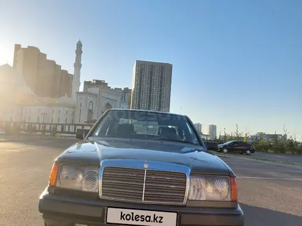 Mercedes-Benz E 230 1990 года за 1 300 000 тг. в Астана