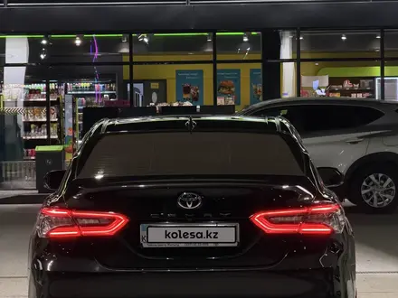 Toyota Camry 2023 года за 17 700 000 тг. в Кызылорда – фото 6