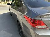 Hyundai Solaris 2013 года за 5 000 000 тг. в Актау – фото 2