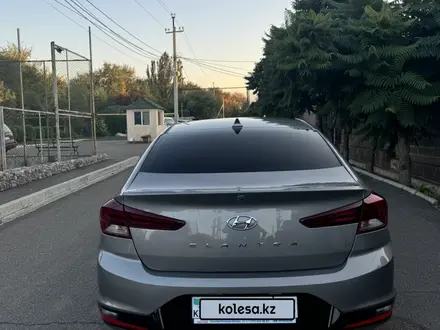 Hyundai Elantra 2019 года за 7 500 000 тг. в Алматы