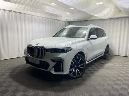 BMW X7 XDrive 40i 2021 года за 43 500 000 тг. в Алматы