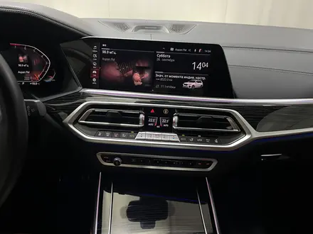 BMW X7 XDrive 40i 2021 года за 43 500 000 тг. в Алматы – фото 15