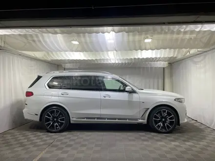 BMW X7 XDrive 40i 2021 года за 43 500 000 тг. в Алматы – фото 17