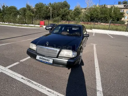 Mercedes-Benz C 280 1994 года за 2 100 000 тг. в Караганда – фото 3