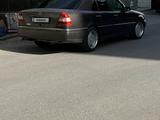 Mercedes-Benz C 220 1996 годаүшін1 800 000 тг. в Актау – фото 3