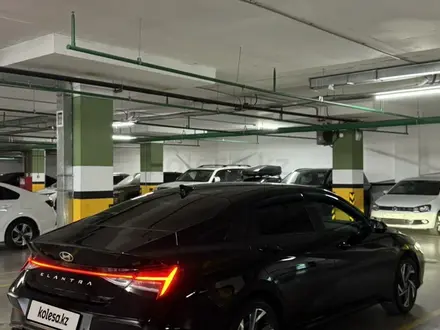 Hyundai Elantra 2023 года за 9 300 000 тг. в Астана – фото 10