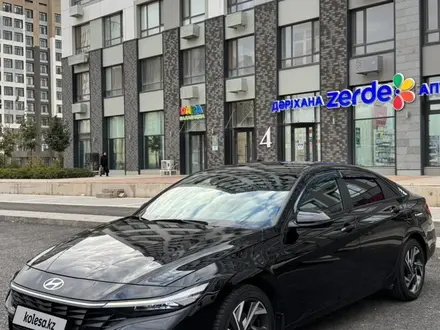 Hyundai Elantra 2023 года за 9 300 000 тг. в Астана