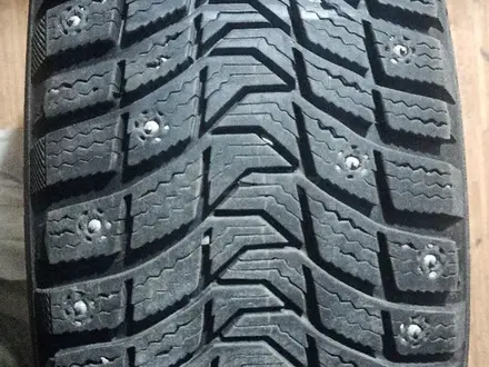 Комплект шин MICHELIN X-Ice North 3 215/65 R16 за 160 000 тг. в Алматы