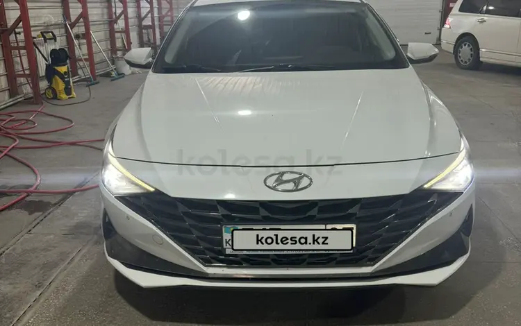 Hyundai Elantra 2021 года за 10 900 000 тг. в Алматы