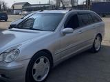 Mercedes-Benz C 320 2002 года за 4 300 000 тг. в Алматы – фото 2