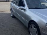 Mercedes-Benz C 320 2002 года за 4 300 000 тг. в Алматы – фото 4