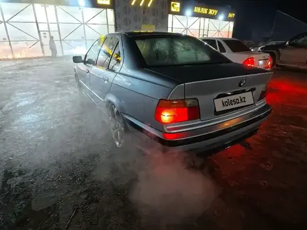 BMW 318 1993 года за 1 000 000 тг. в Уральск – фото 2