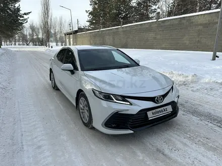 Toyota Camry 2021 года за 16 000 000 тг. в Павлодар – фото 2