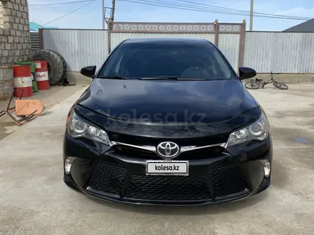 Toyota Camry 2016 года за 6 500 000 тг. в Атырау