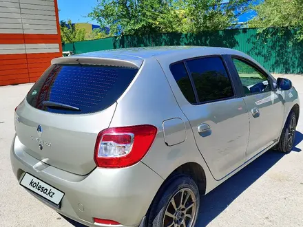 Renault Sandero 2014 года за 2 900 000 тг. в Актобе – фото 3