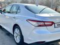 Toyota Camry 2020 годаfor16 300 000 тг. в Алматы – фото 17