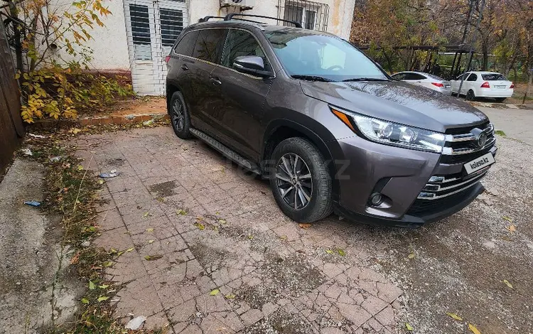 Toyota Highlander 2017 года за 14 800 000 тг. в Шымкент