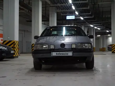 Volkswagen Passat 1990 года за 850 000 тг. в Астана