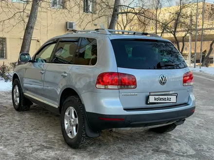 Volkswagen Touareg 2004 года за 5 600 000 тг. в Алматы – фото 5