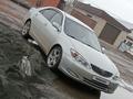 Toyota Camry 2002 годаүшін4 200 000 тг. в Актобе – фото 5