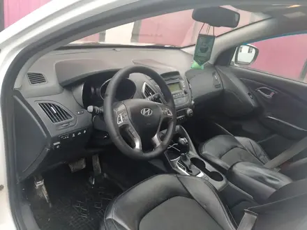 Hyundai Tucson 2013 года за 7 350 000 тг. в Актобе – фото 10