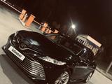 Toyota Camry 2018 года за 12 500 000 тг. в Алматы – фото 4