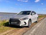Hyundai Elantra 2018 года за 7 500 000 тг. в Актобе