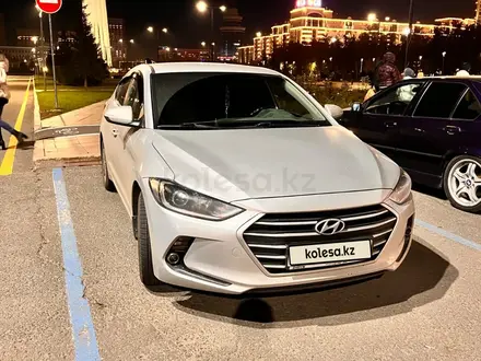 Hyundai Elantra 2018 года за 7 500 000 тг. в Актобе – фото 3