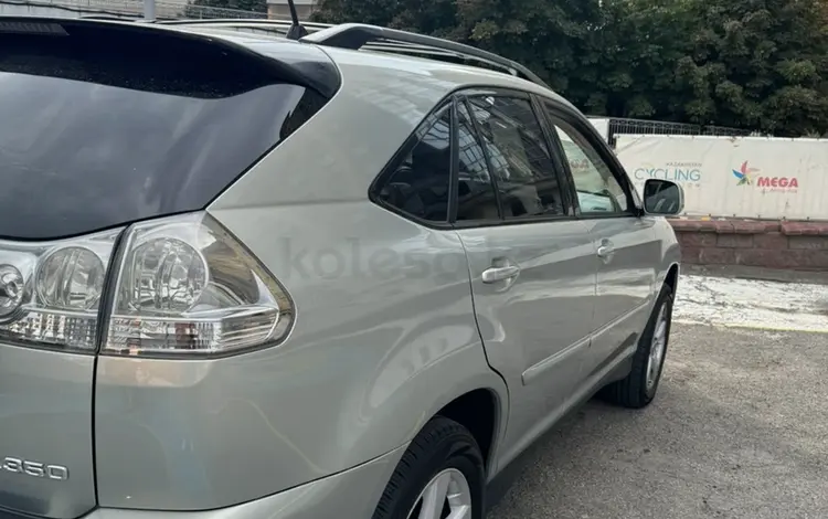 Lexus RX 350 2006 годаүшін9 999 999 тг. в Алматы