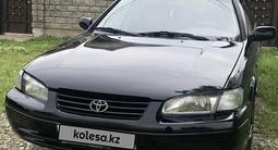 Toyota Camry 1998 годаүшін3 500 000 тг. в Алматы
