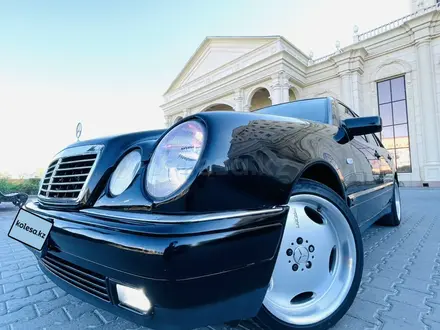 Mercedes-Benz E 320 2001 года за 3 300 000 тг. в Шымкент