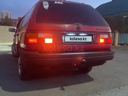 Volkswagen Passat 1991 года за 1 600 000 тг. в Астана – фото 38