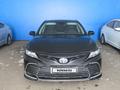 Toyota Camry 2021 года за 10 186 000 тг. в Алматы – фото 2