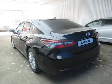 Toyota Camry 2021 года за 10 186 000 тг. в Алматы – фото 4