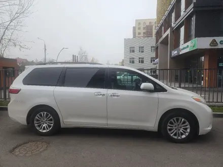 Toyota Sienna 2014 года за 13 500 000 тг. в Алматы – фото 3