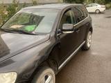 Volkswagen Touareg 2004 года за 3 800 000 тг. в Астана – фото 3