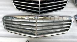 Решетка радиатора Mercedes W211 W221 W222 Мерседес 211, 221, 222 за 65 000 тг. в Шымкент – фото 4