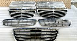 Решетка радиатора Mercedes W211 W221 W222 Мерседес 211, 221, 222 за 65 000 тг. в Шымкент