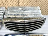 Решетка радиатора Mercedes W211 W221 W222 Мерседес 211, 221, 222 за 65 000 тг. в Шымкент – фото 3