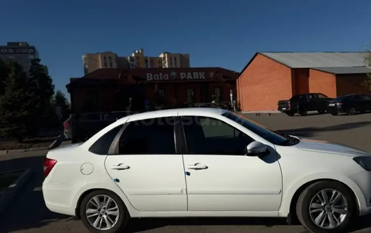 ВАЗ (Lada) Granta 2190 2019 годаүшін4 500 000 тг. в Павлодар