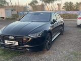 Hyundai Sonata 2020 года за 10 000 000 тг. в Астана – фото 2