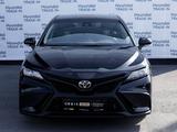 Toyota Camry 2021 года за 15 500 000 тг. в Тараз – фото 2