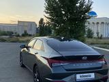Hyundai Elantra 2022 года за 8 800 000 тг. в Уральск – фото 3