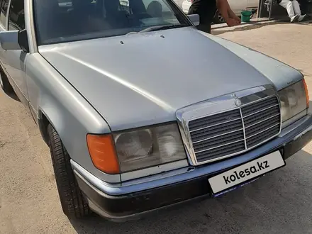 Mercedes-Benz E 230 1990 года за 1 700 000 тг. в Шымкент