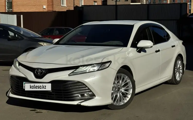 Toyota Camry 2018 года за 13 400 000 тг. в Кокшетау