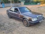 Mercedes-Benz E 200 1993 года за 1 200 000 тг. в Шымкент – фото 4