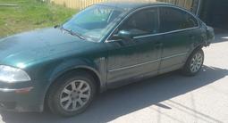 Volkswagen Passat 2001 года за 1 800 000 тг. в Алматы – фото 2