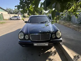 Mercedes-Benz E 320